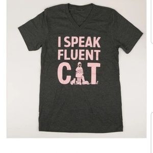 💜SOLD💜 NWOT I Speak Fluent Cat T-shirt 🐈